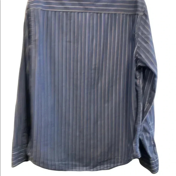 Aeropostale Mens Button Up Shirt Size Medium Cotton Stripe Long Sleeve EUC - Picture 2 of 7